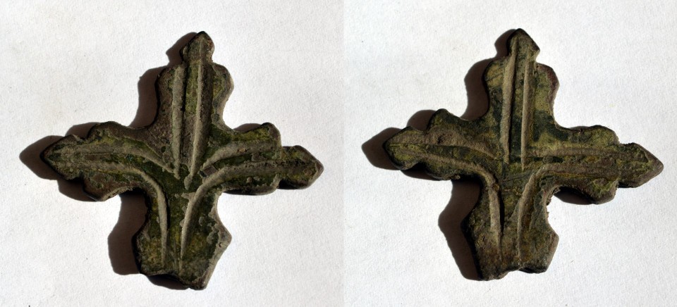 cruce medievala bronz